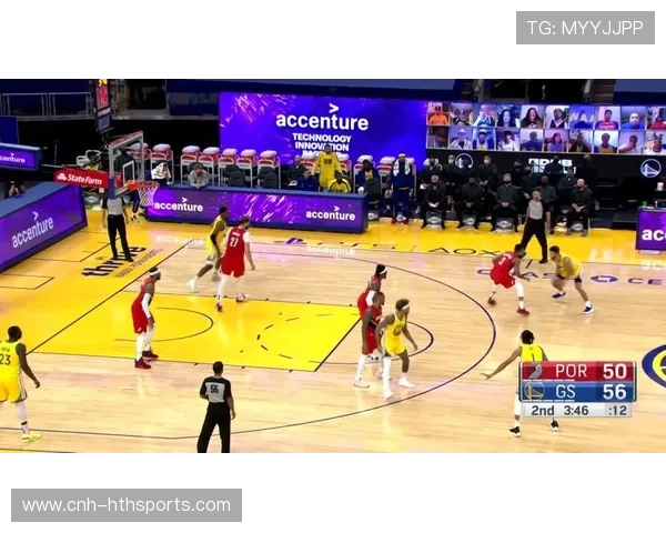 开拓者利拉德弧顶三分命中引爆看台