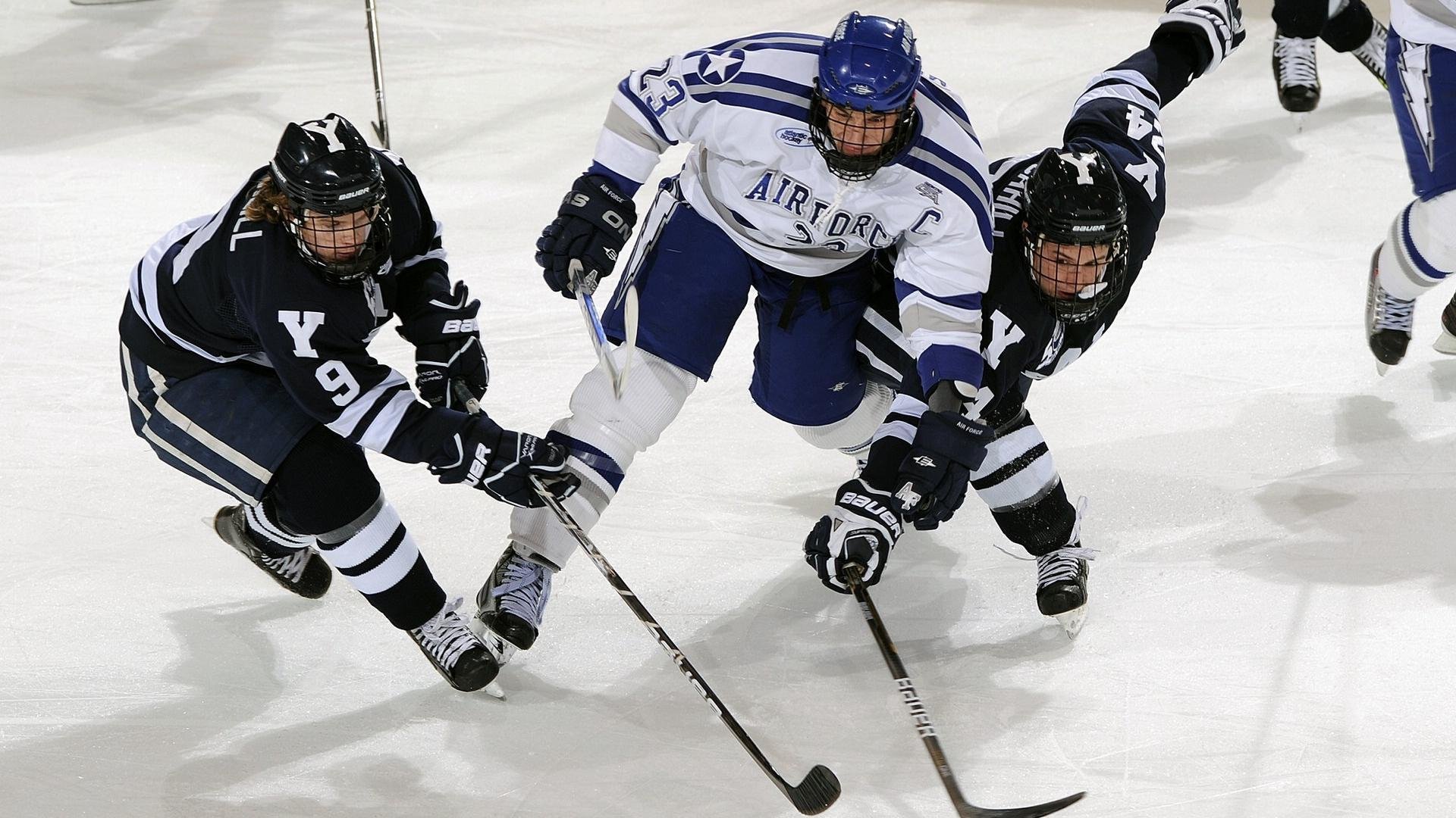 世界杯：西班牙迅速换帅 小将佩德里被视为未来新核心
